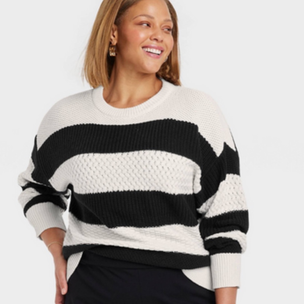 Women's Black and White Striped Sweater